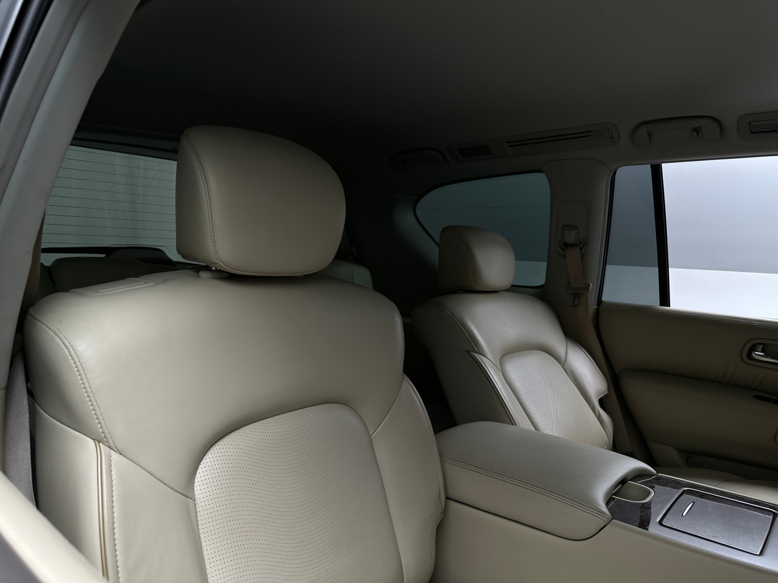 Thumbnail: 2017 INFINITI QX80 - 6