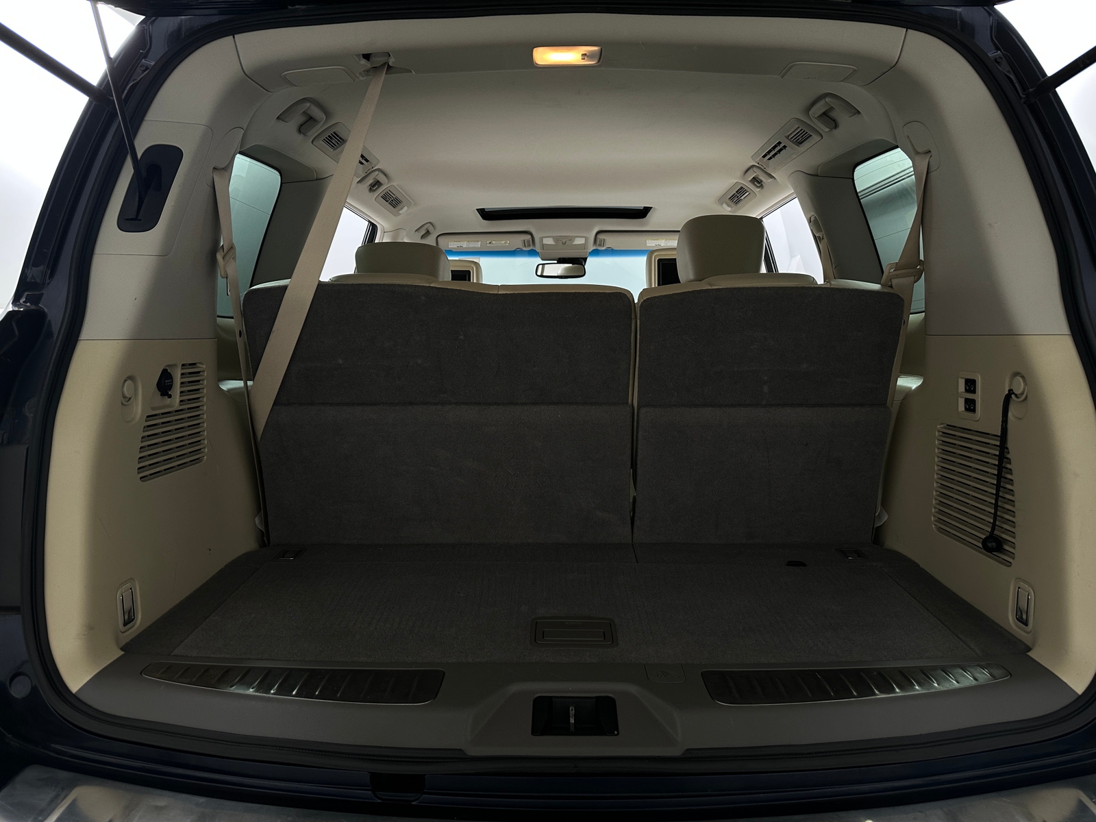 Thumbnail: 2017 INFINITI QX80 - 7