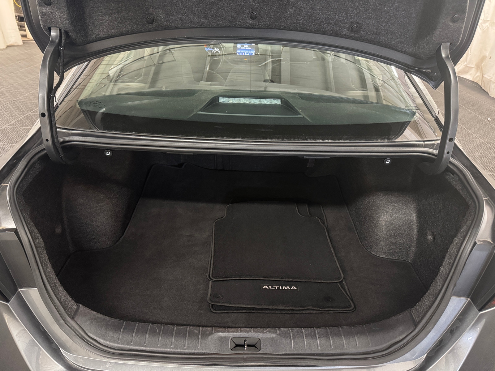 Thumbnail: 2024 Nissan Altima - 7