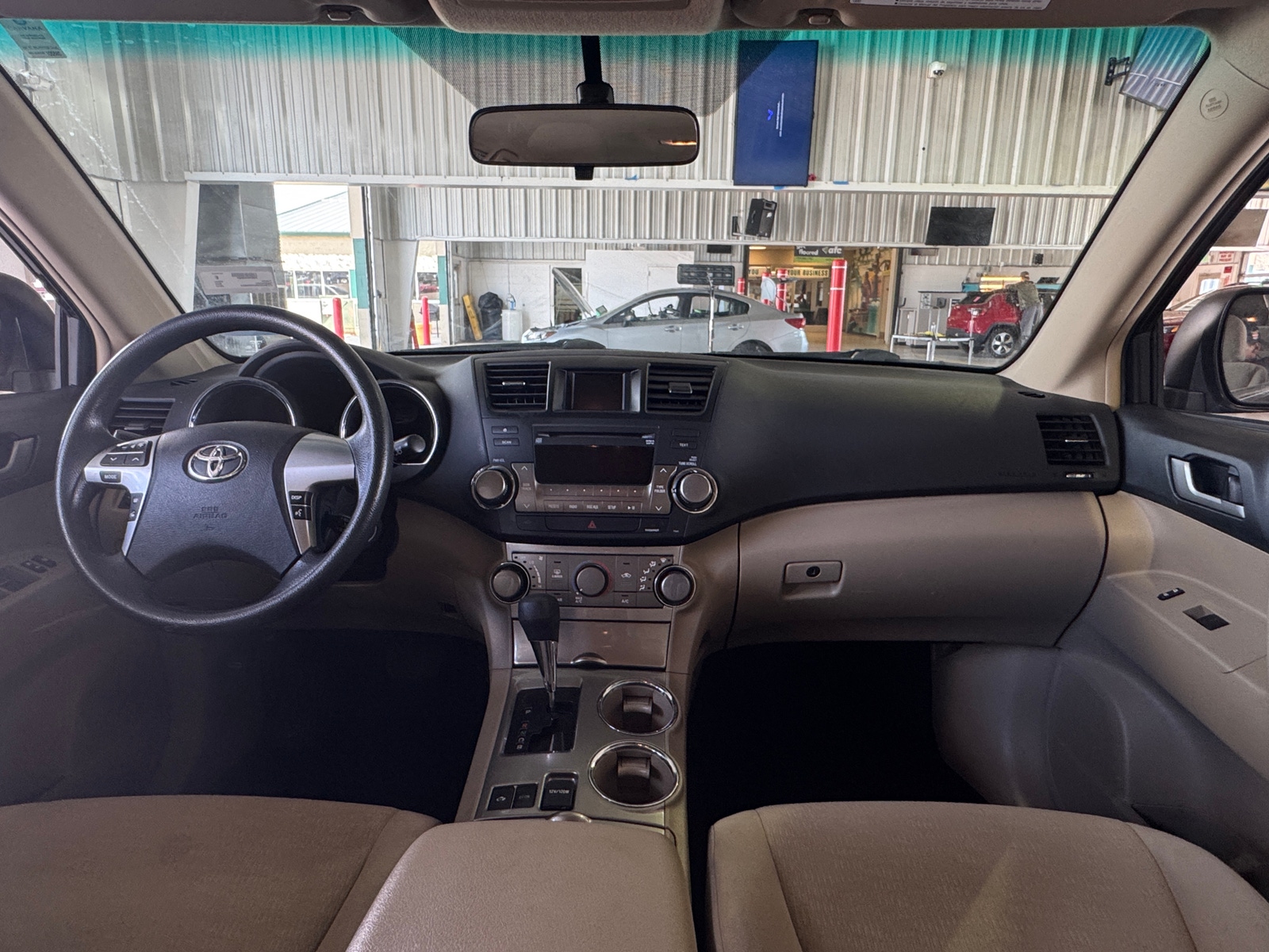 Thumbnail: 2012 Toyota Highlander - 3