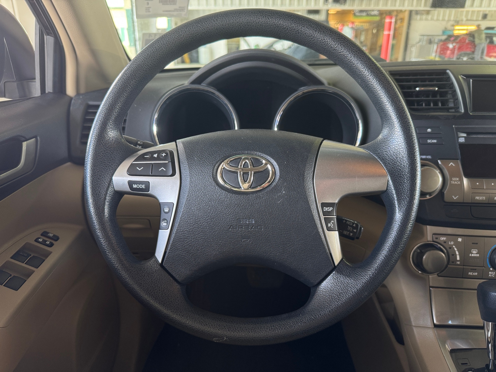 Thumbnail: 2012 Toyota Highlander - 5