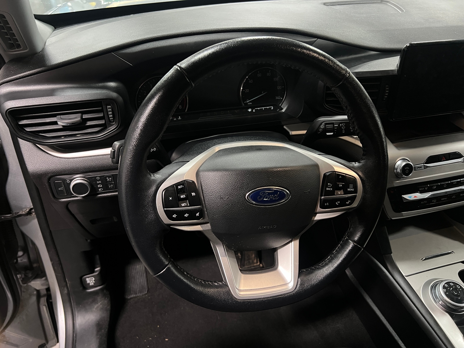 Thumbnail: 2022 Ford Explorer - 5