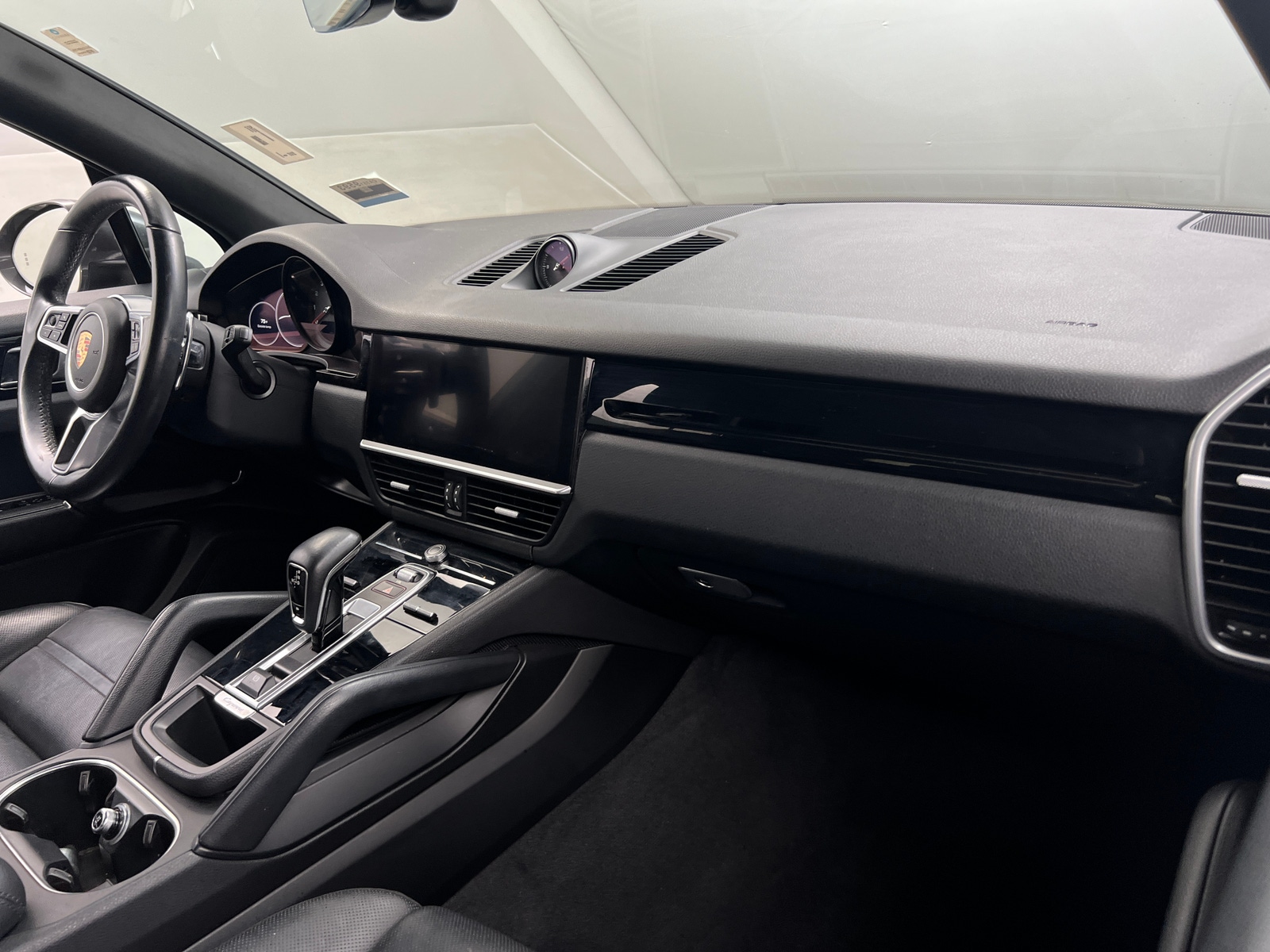Thumbnail: 2019 Porsche Cayenne - 2