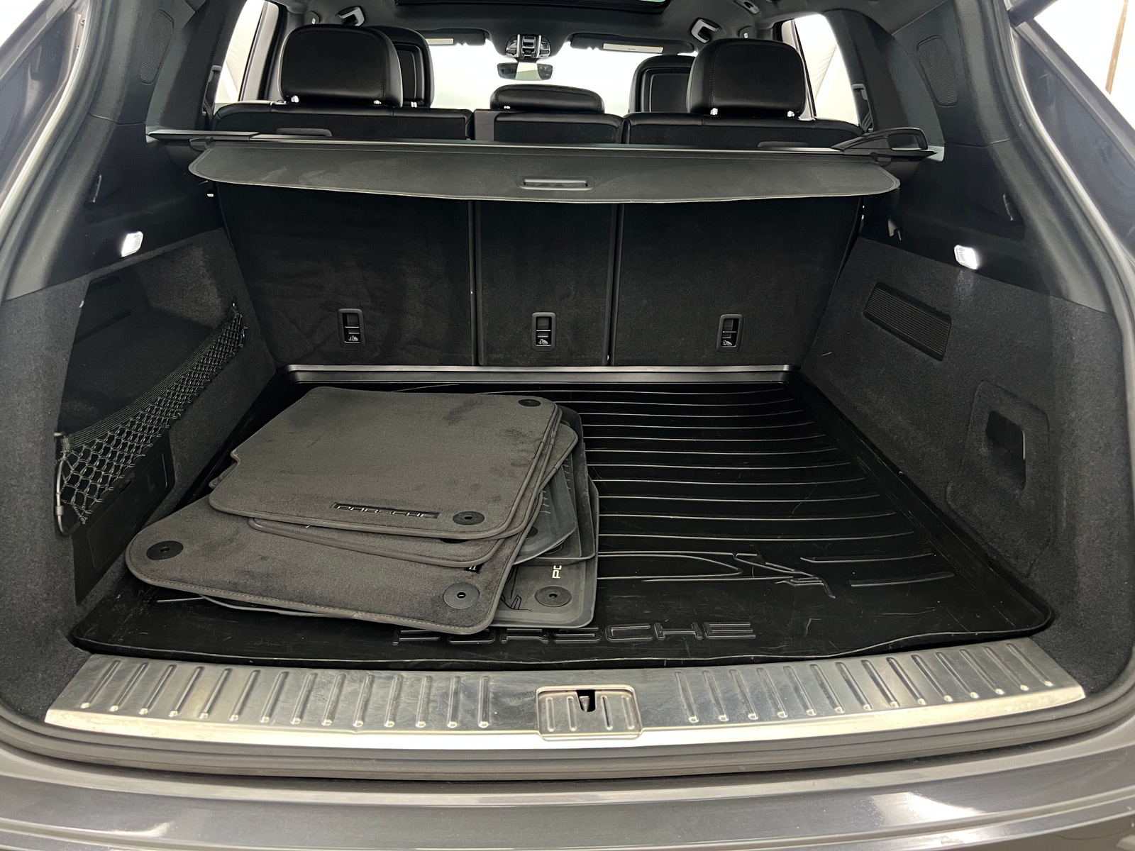 Thumbnail: 2019 Porsche Cayenne - 6