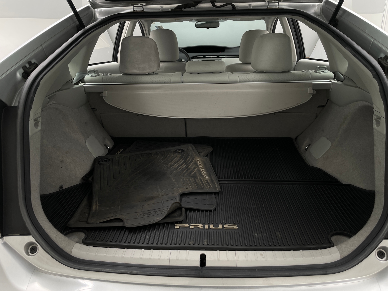 Thumbnail: 2012 Toyota Prius - 7
