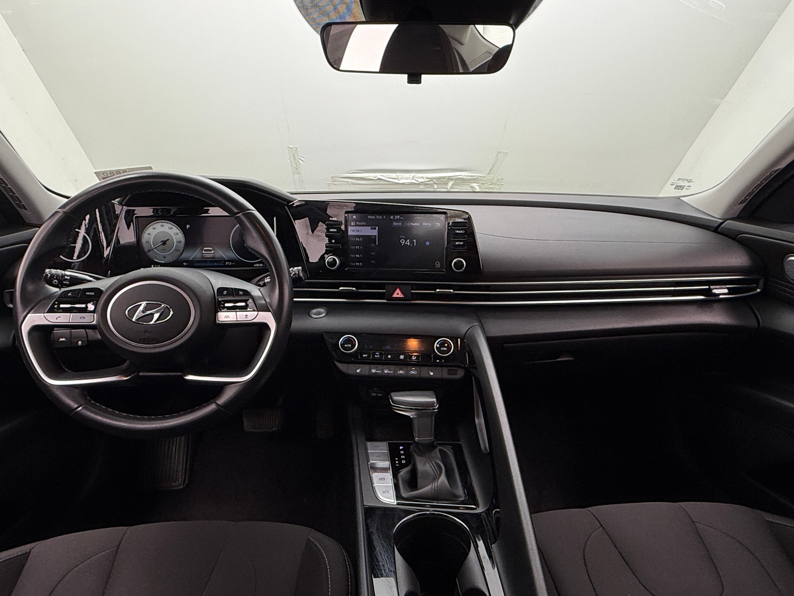 Thumbnail: 2022 Hyundai Elantra - 3