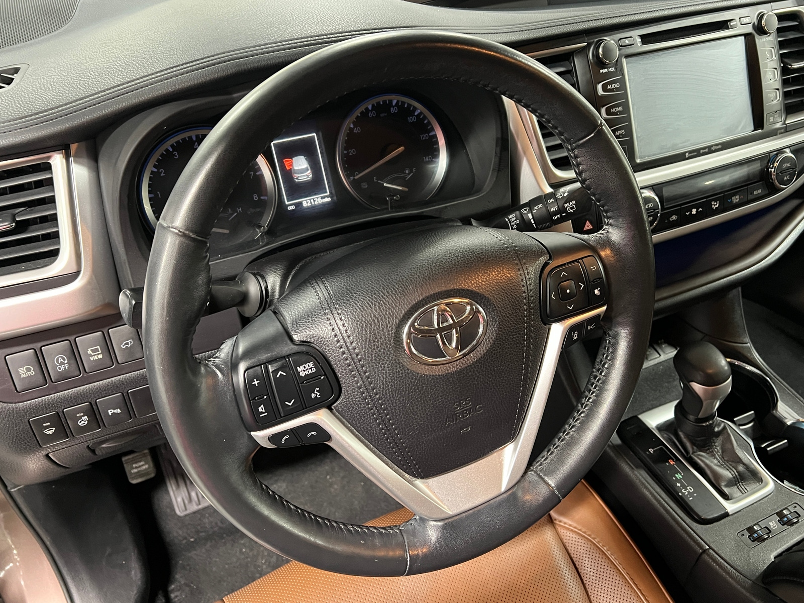 Thumbnail: 2017 Toyota Highlander - 4