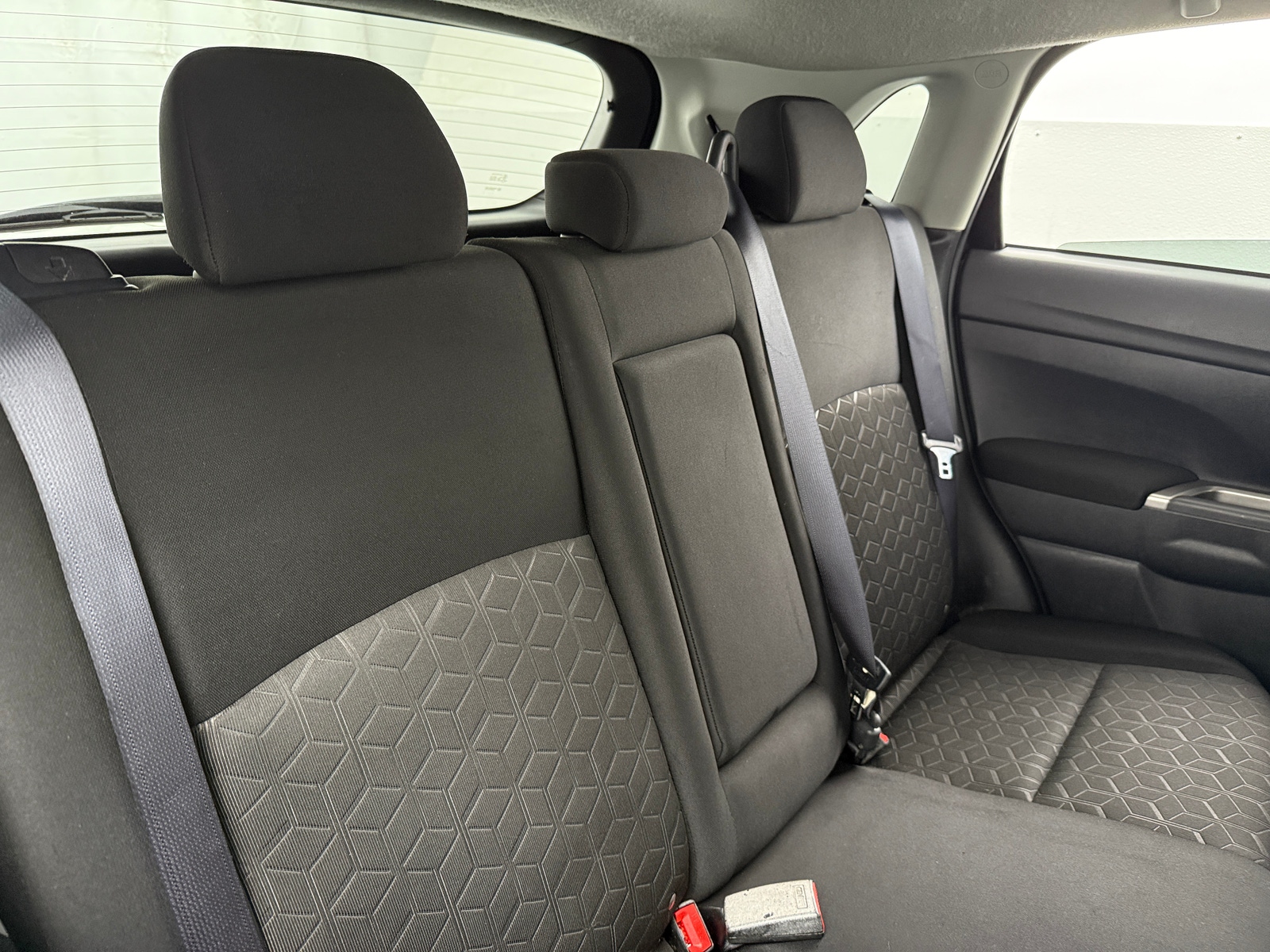 Thumbnail: 2020 Mitsubishi Outlander Sport - 6