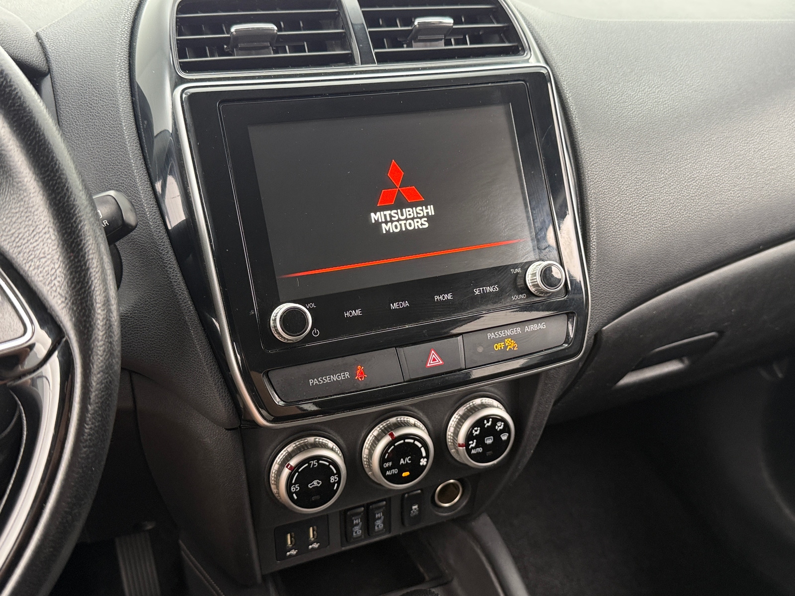 Thumbnail: 2020 Mitsubishi Outlander Sport - 4