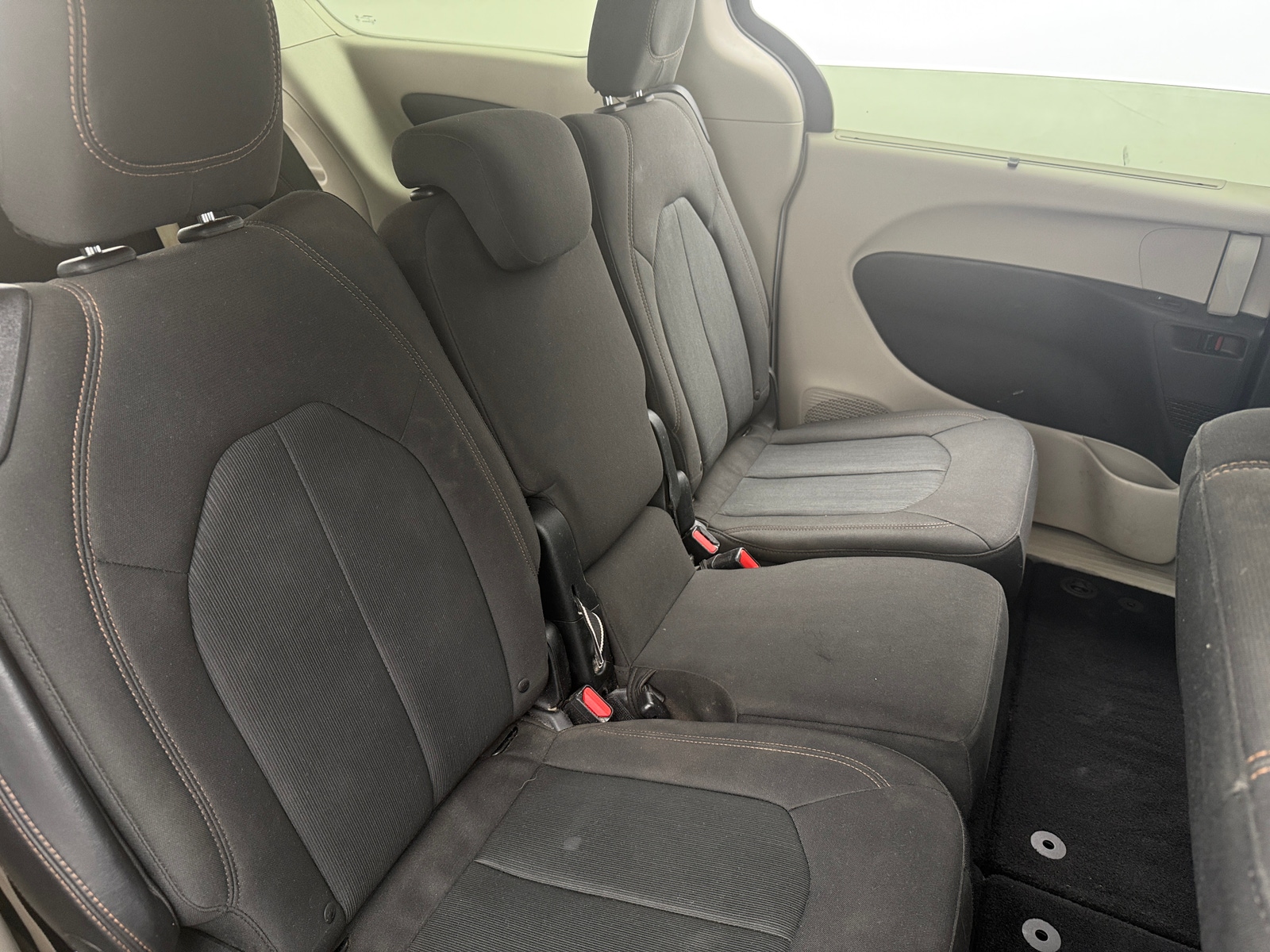Thumbnail: 2018 Chrysler Pacifica - 6