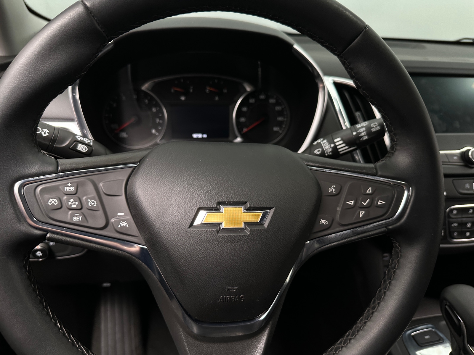 Thumbnail: 2023 Chevrolet Equinox - 5