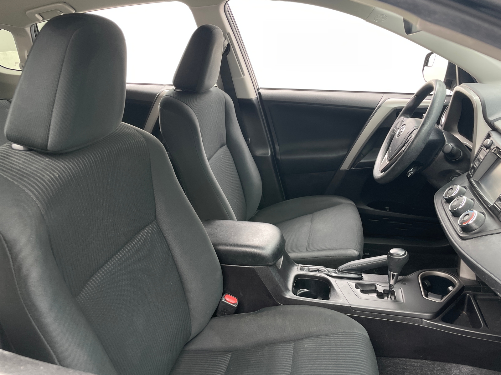Thumbnail: 2018 Toyota RAV4 - 2