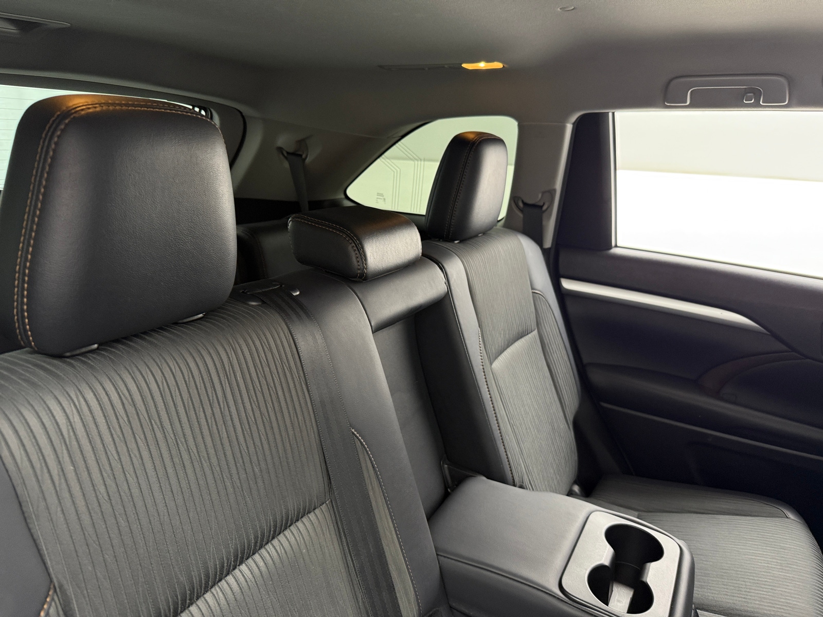 Thumbnail: 2017 Toyota Highlander - 6