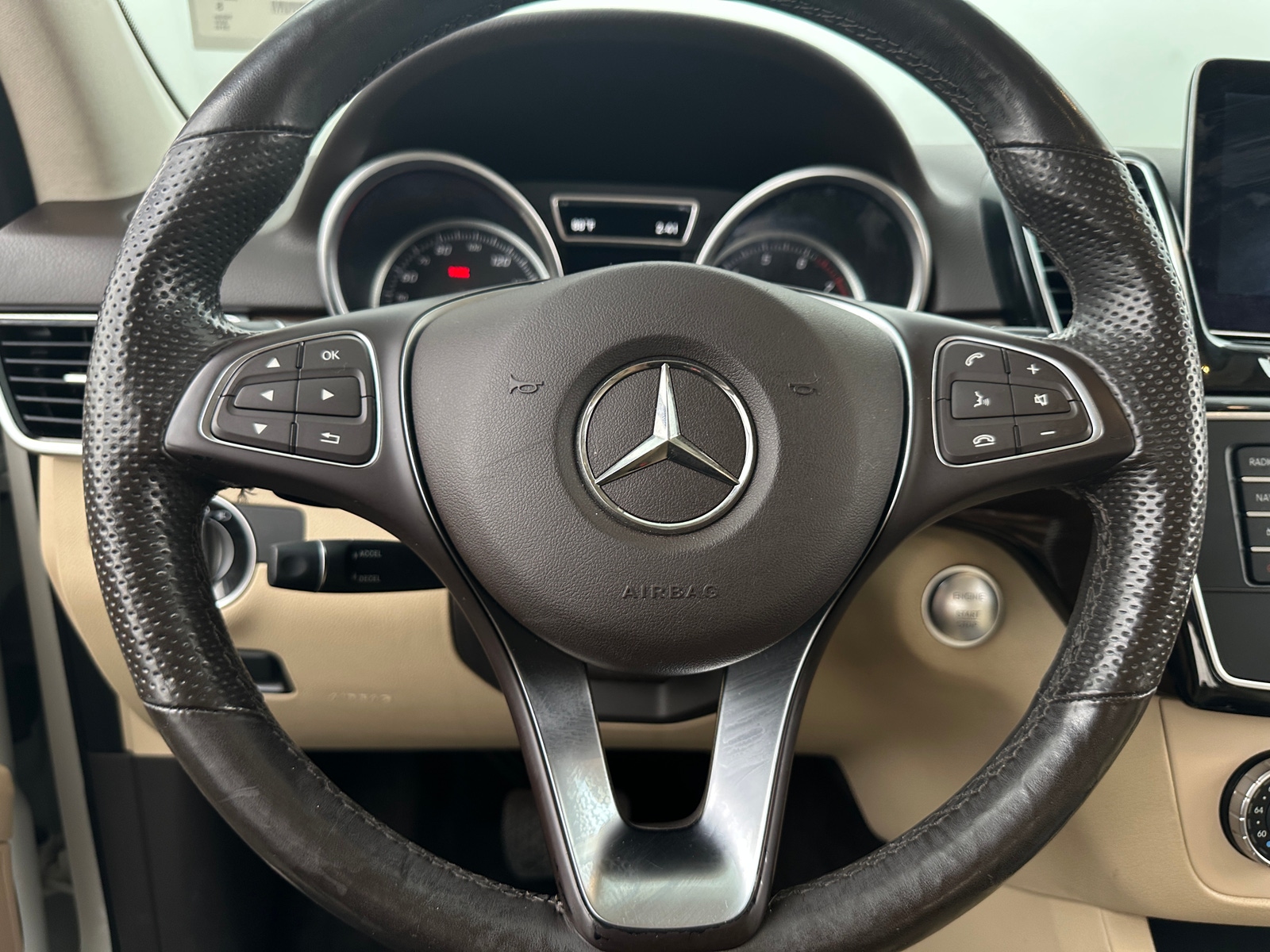 Thumbnail: 2018 Mercedes-Benz GLE - 4