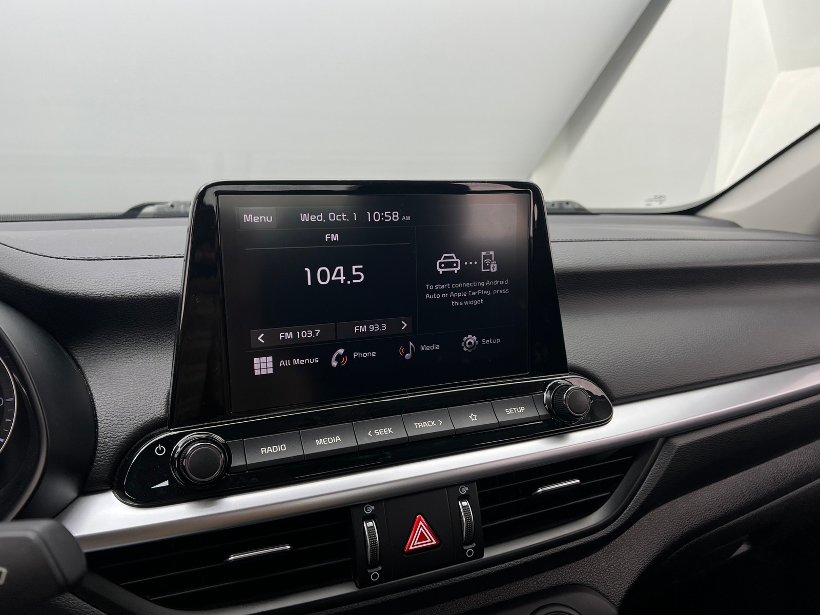 Thumbnail: 2023 Kia Forte - 4