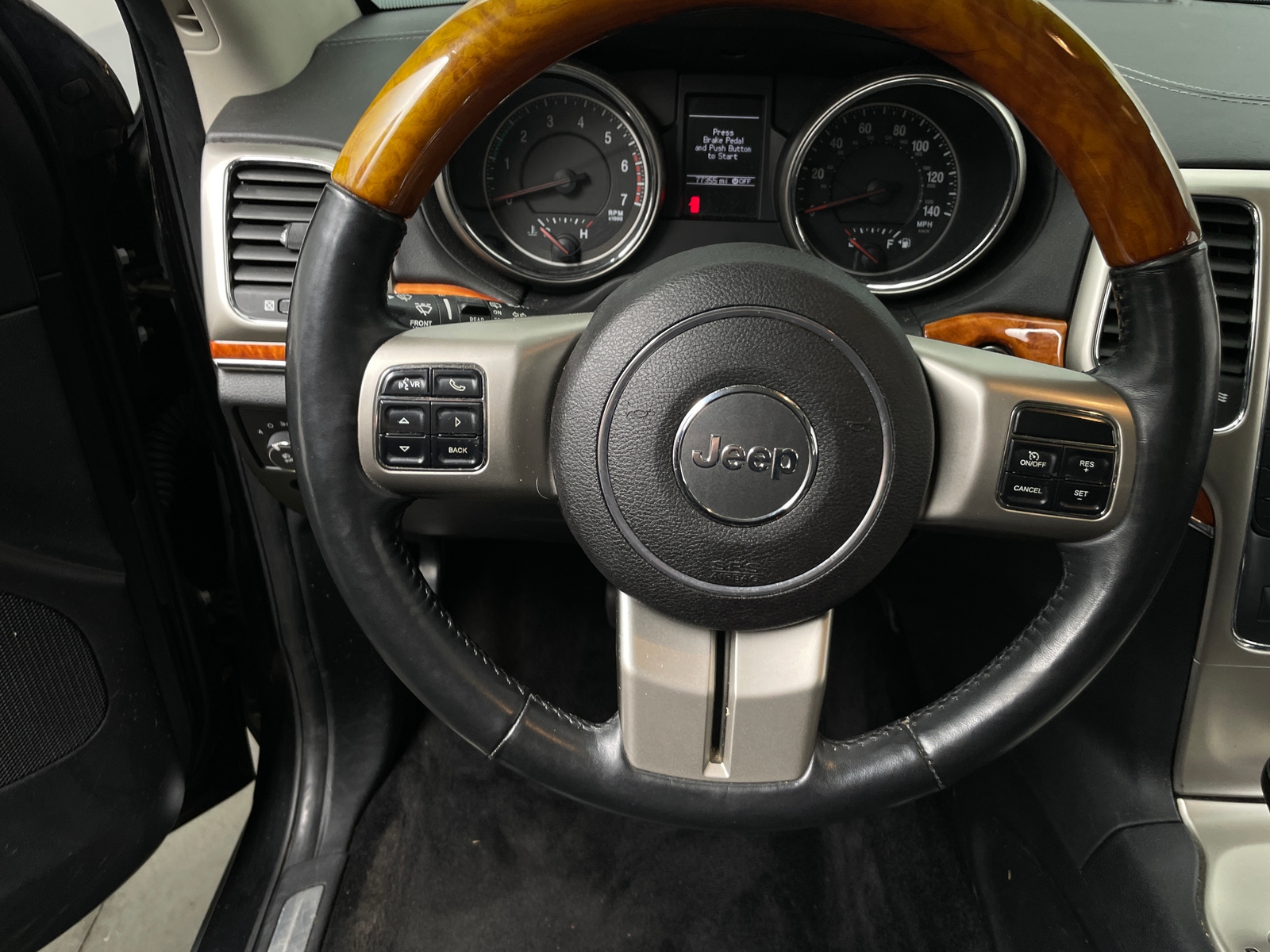 Thumbnail: 2011 Jeep Grand Cherokee - 4