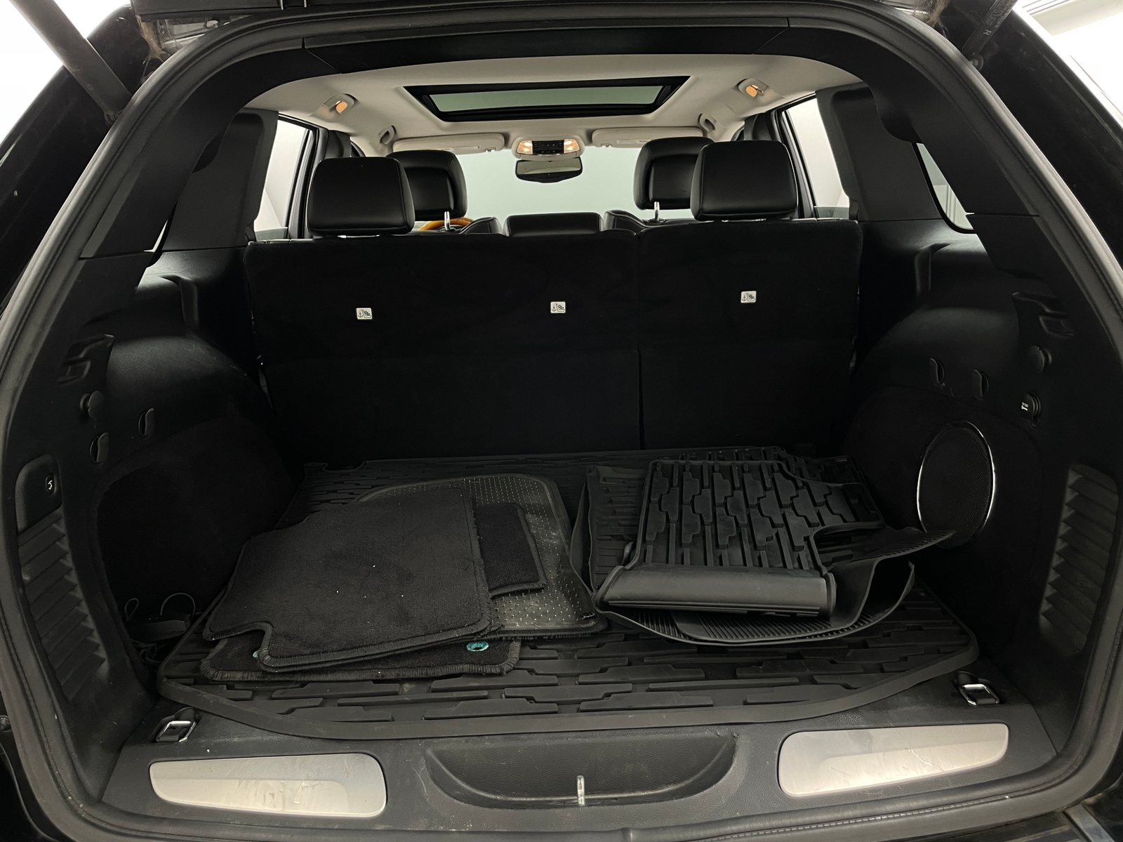 Thumbnail: 2011 Jeep Grand Cherokee - 6