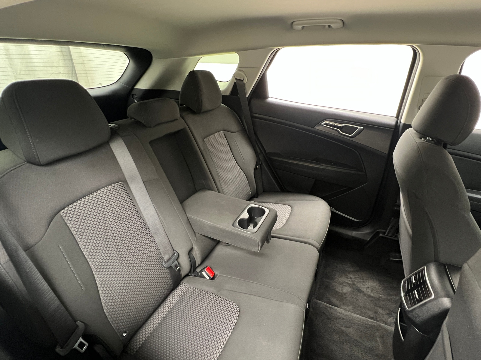 Thumbnail: 2023 Kia Sportage - 6