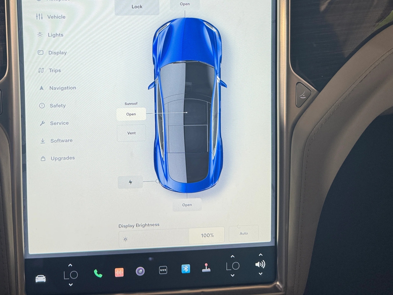 Thumbnail: 2015 Tesla Model S - 3