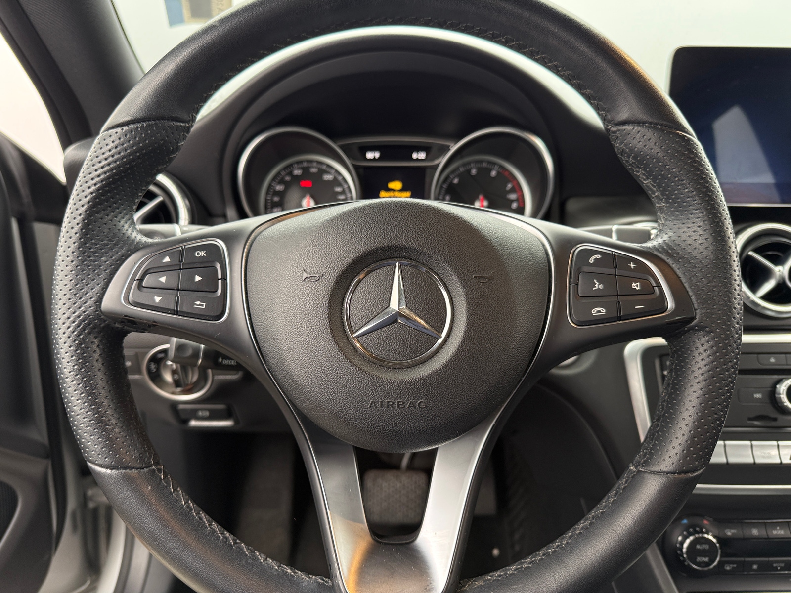 Thumbnail: 2019 Mercedes-Benz CLA - 3