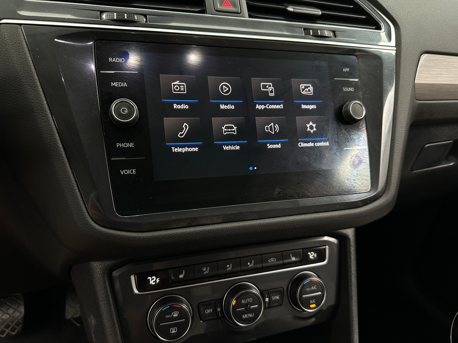 Thumbnail: 2019 Volkswagen Tiguan - 3