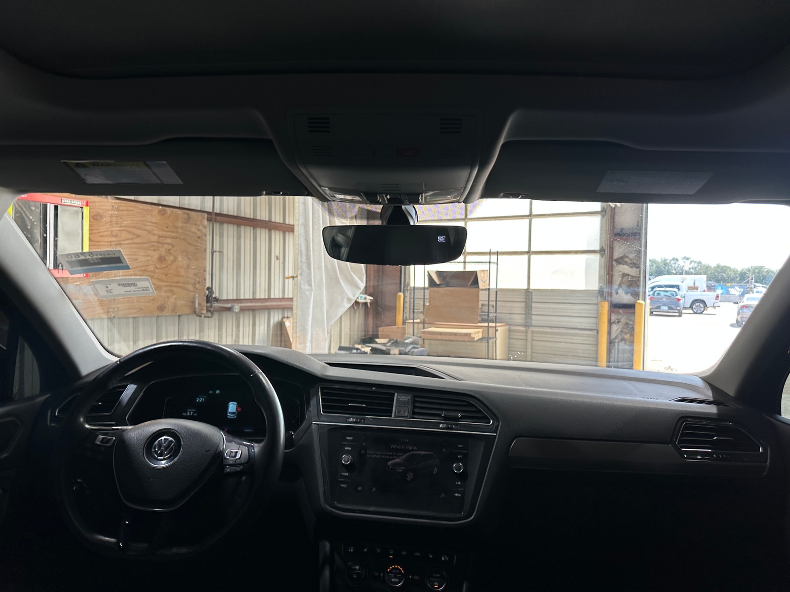 Thumbnail: 2019 Volkswagen Tiguan - 2