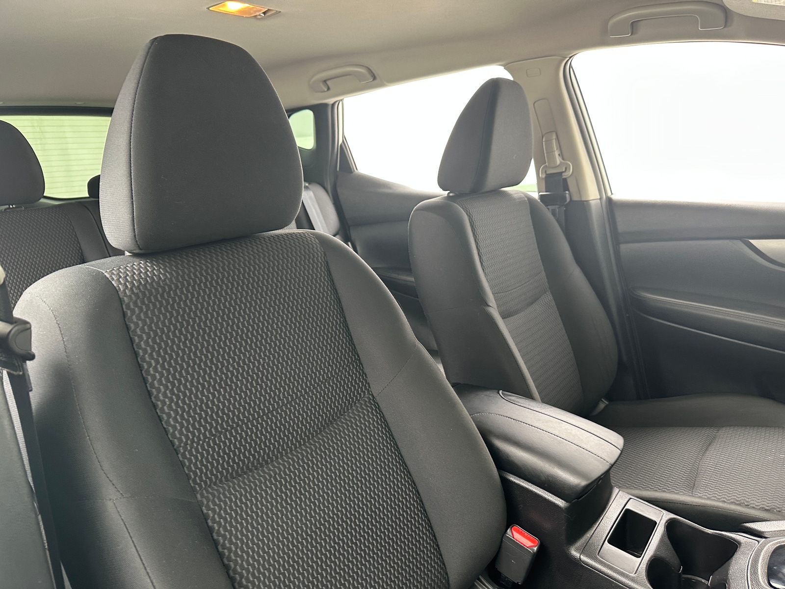 Thumbnail: 2021 Nissan Rogue Sport - 2