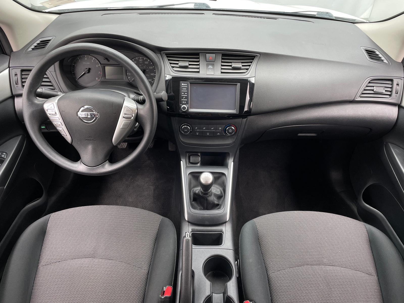 Thumbnail: 2019 Nissan Sentra - 3