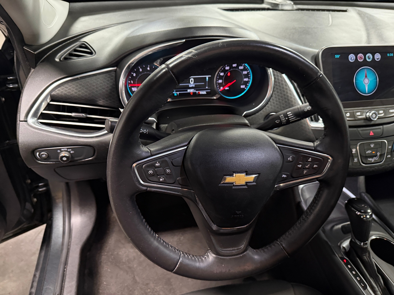 Thumbnail: 2017 Chevrolet Malibu - 5