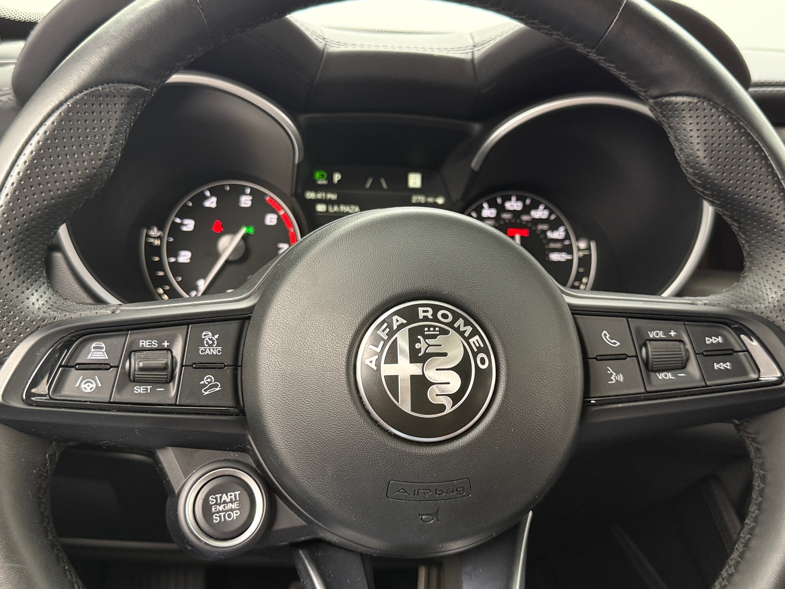 Thumbnail: 2022 Alfa Romeo Stelvio - 4