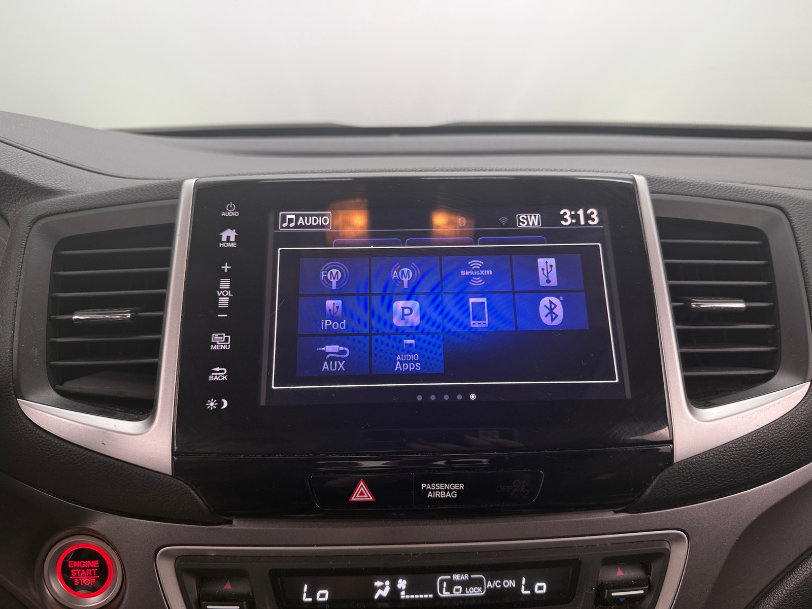 Thumbnail: 2018 Honda Pilot - 3