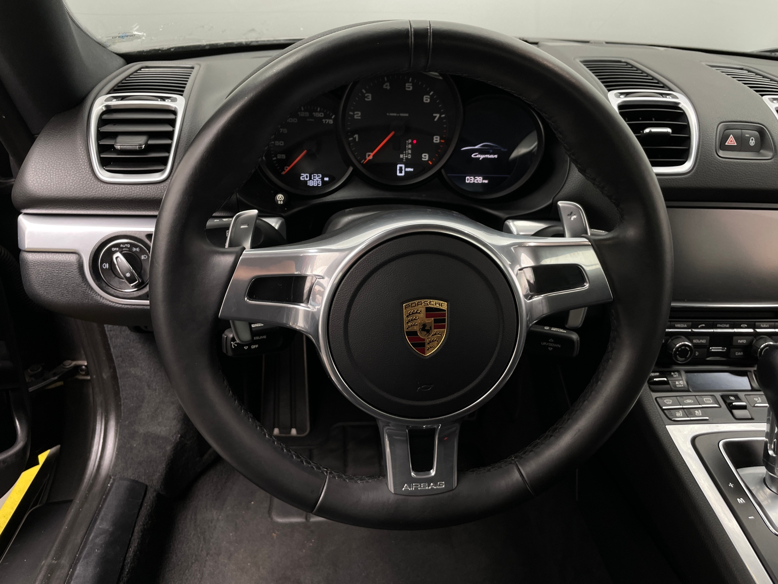 Thumbnail: 2016 Porsche Cayman - 3
