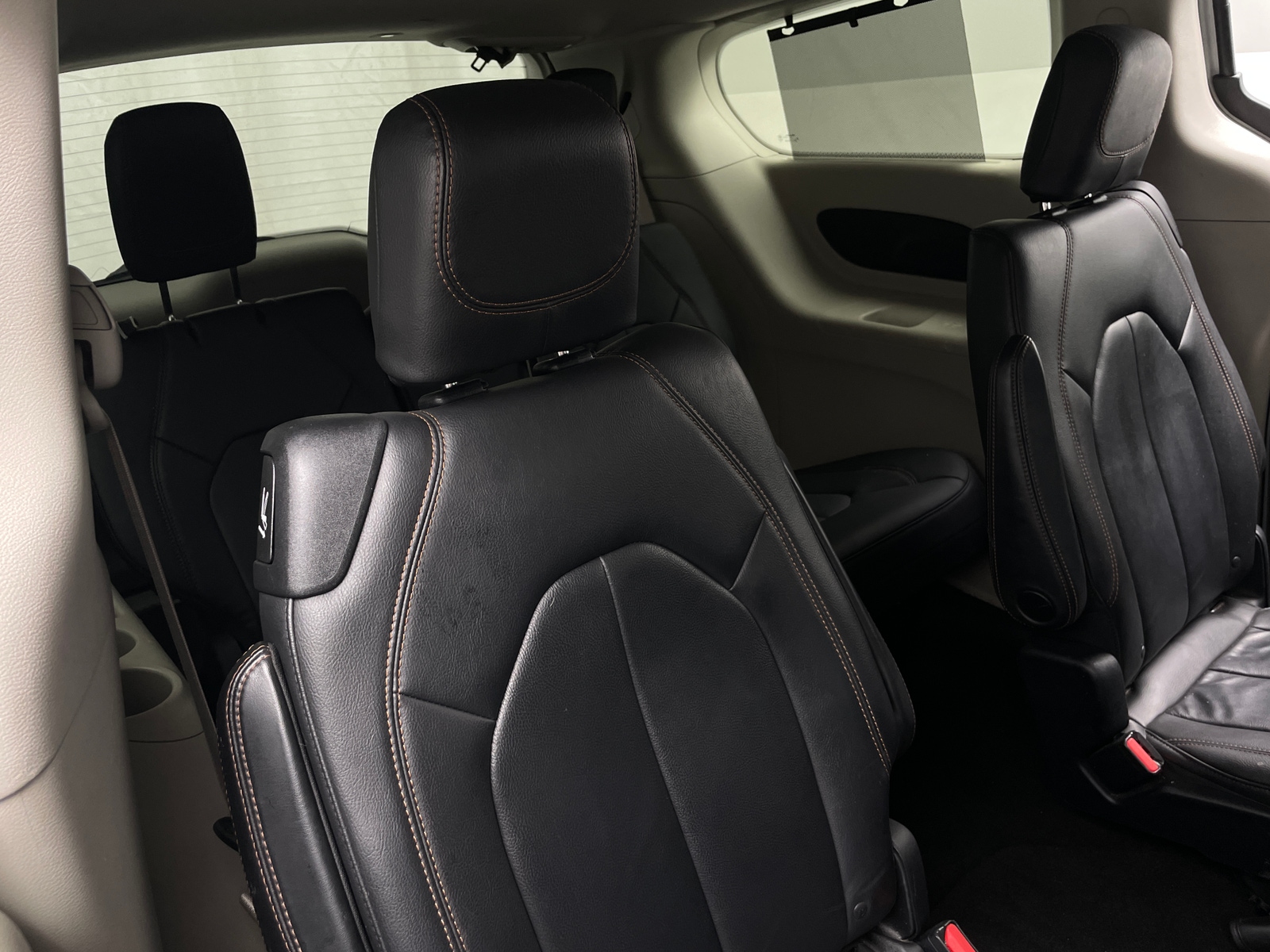 Thumbnail: 2017 Chrysler Pacifica - 5