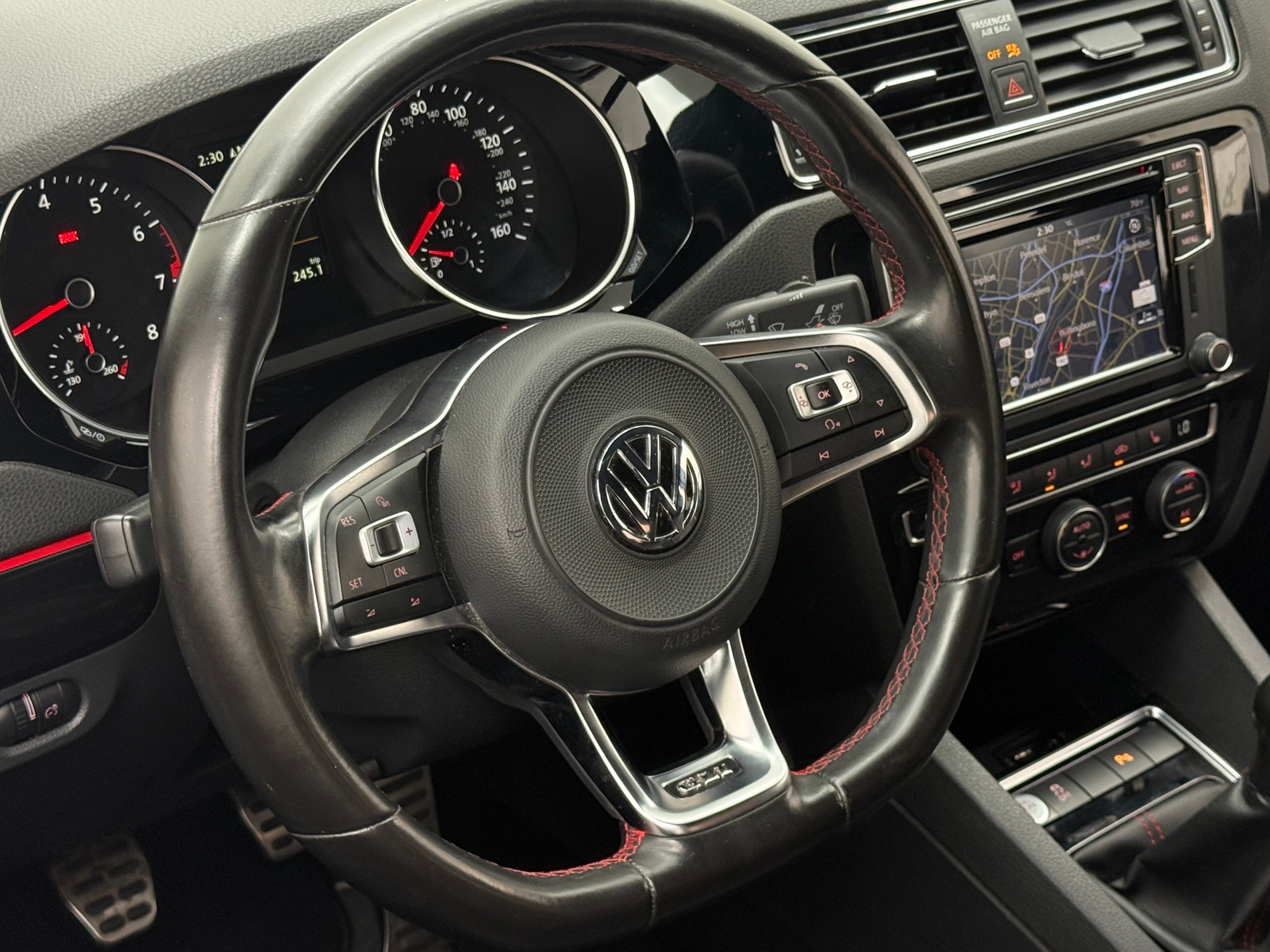 Thumbnail: 2017 Volkswagen Jetta - 4