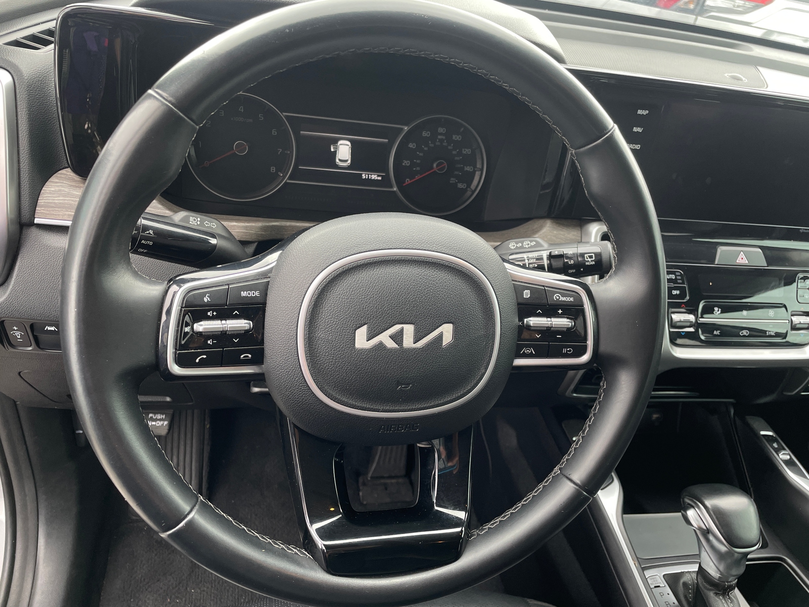Thumbnail: 2022 Kia Sorento - 4