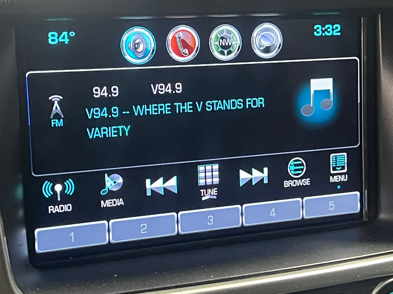 Thumbnail: 2020 Chevrolet Suburban - 3