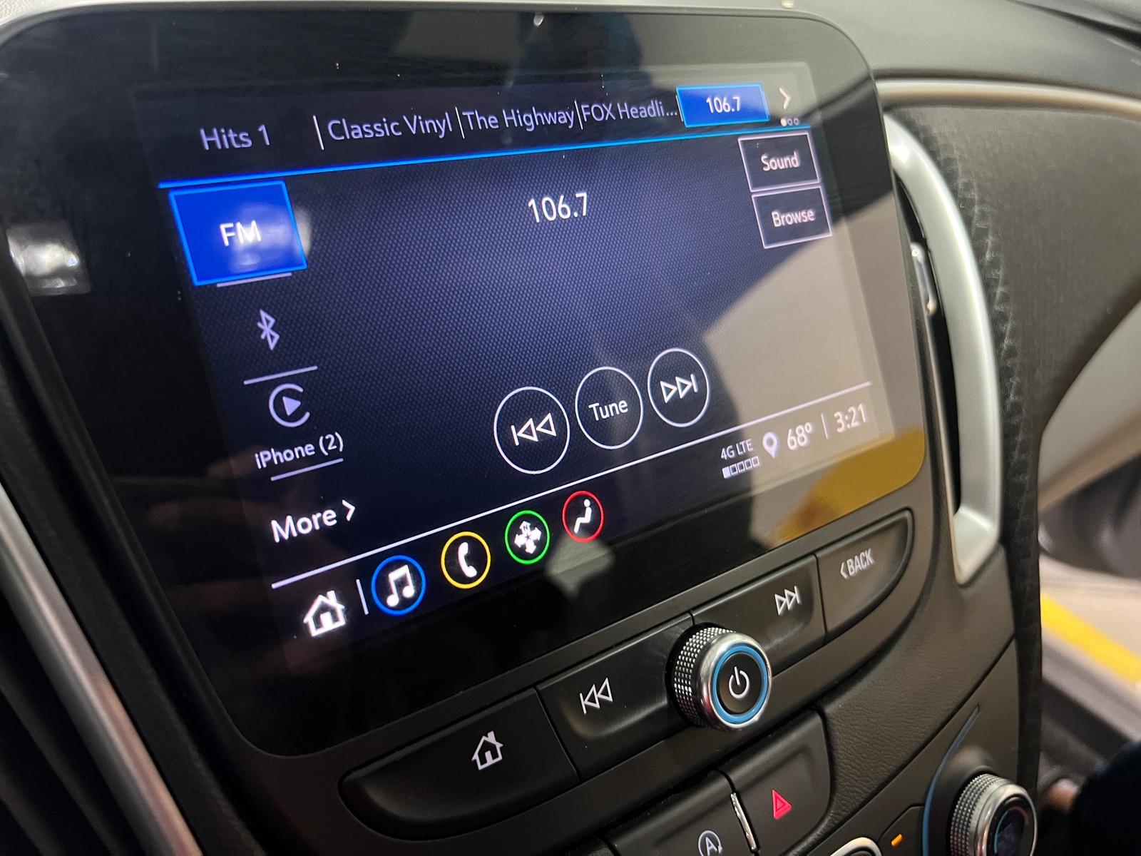 Thumbnail: 2024 Chevrolet Malibu - 4