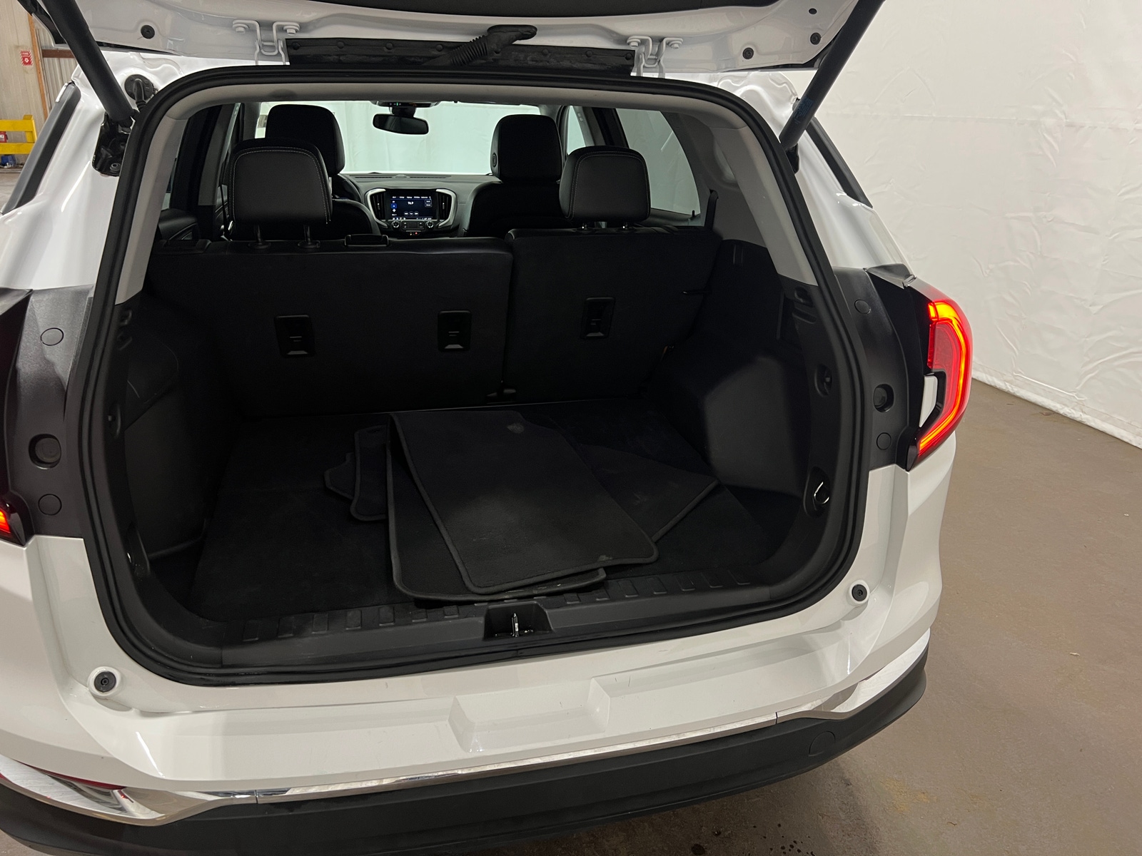 Thumbnail: 2024 GMC Terrain - 6