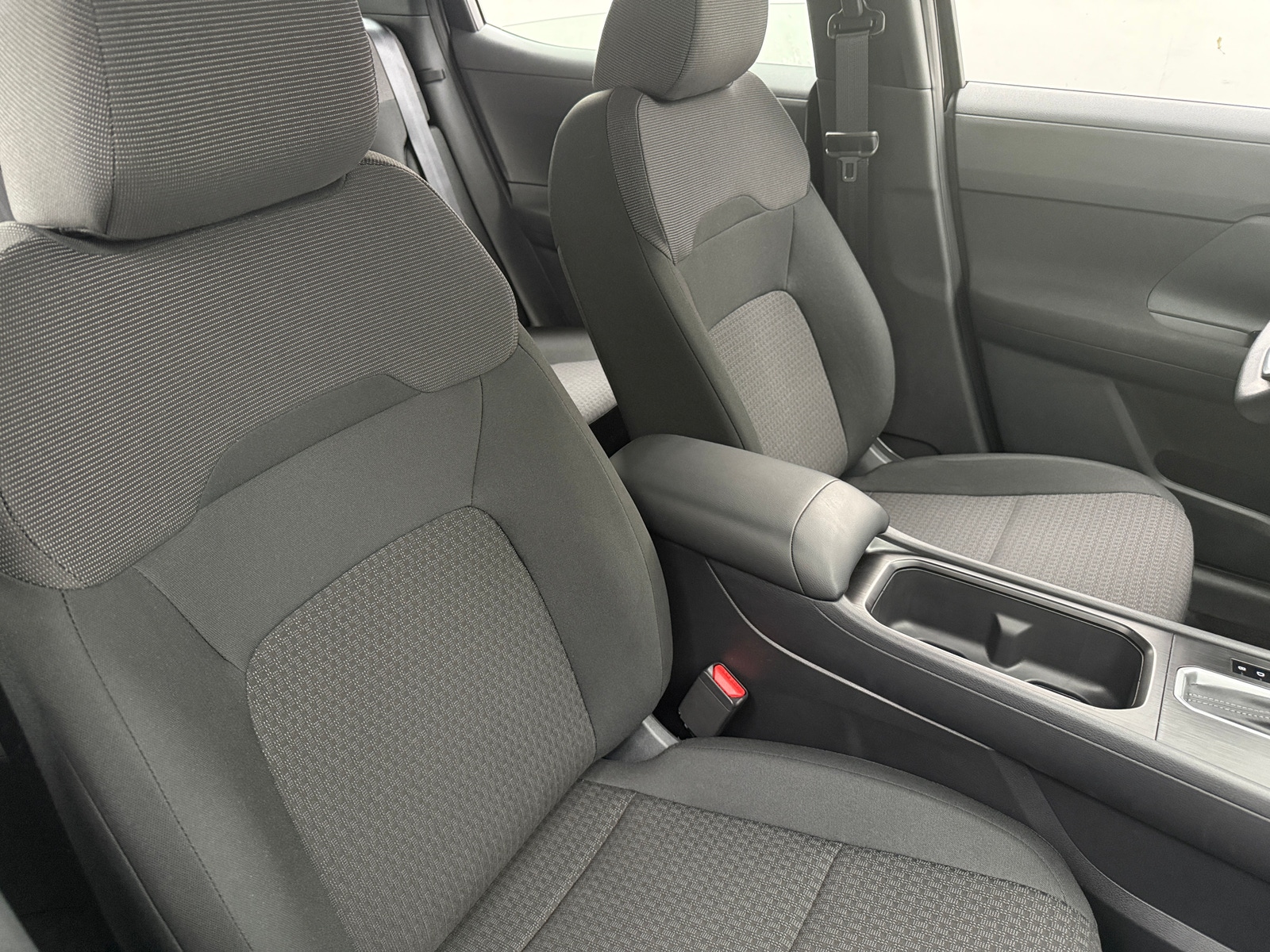 Thumbnail: 2025 Nissan Kicks - 2