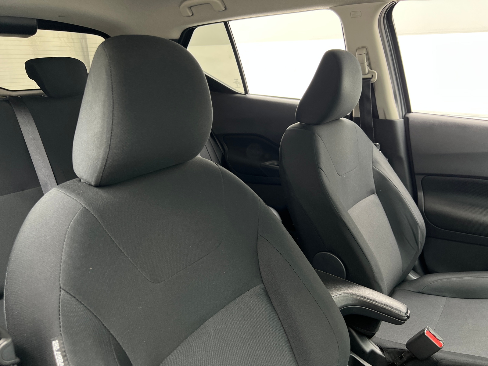 Thumbnail: 2023 Nissan Kicks - 2