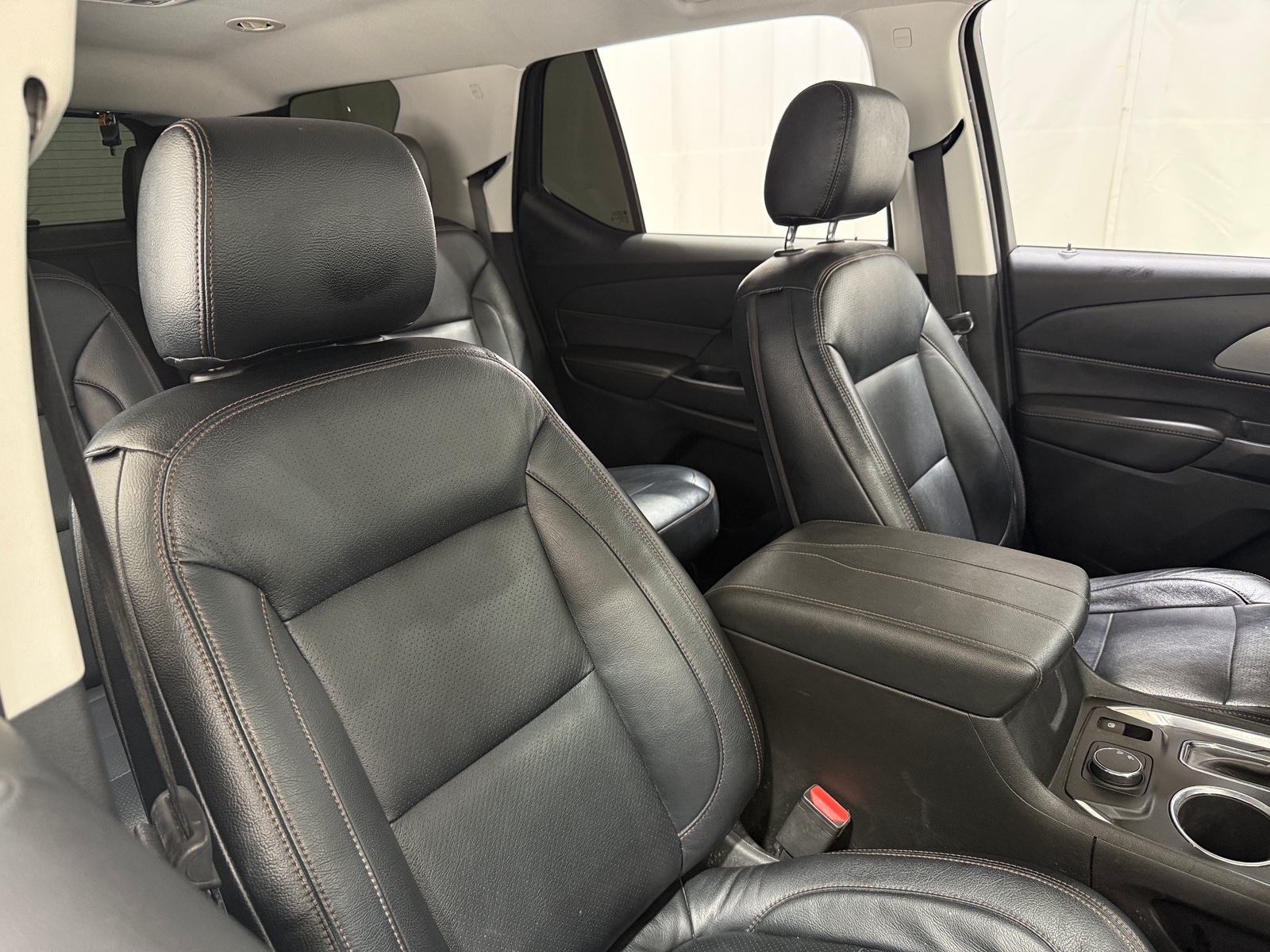 Thumbnail: 2021 Chevrolet Traverse - 2