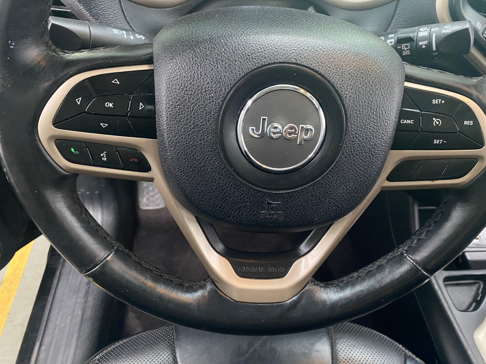 Thumbnail: 2017 Jeep Cherokee - 4