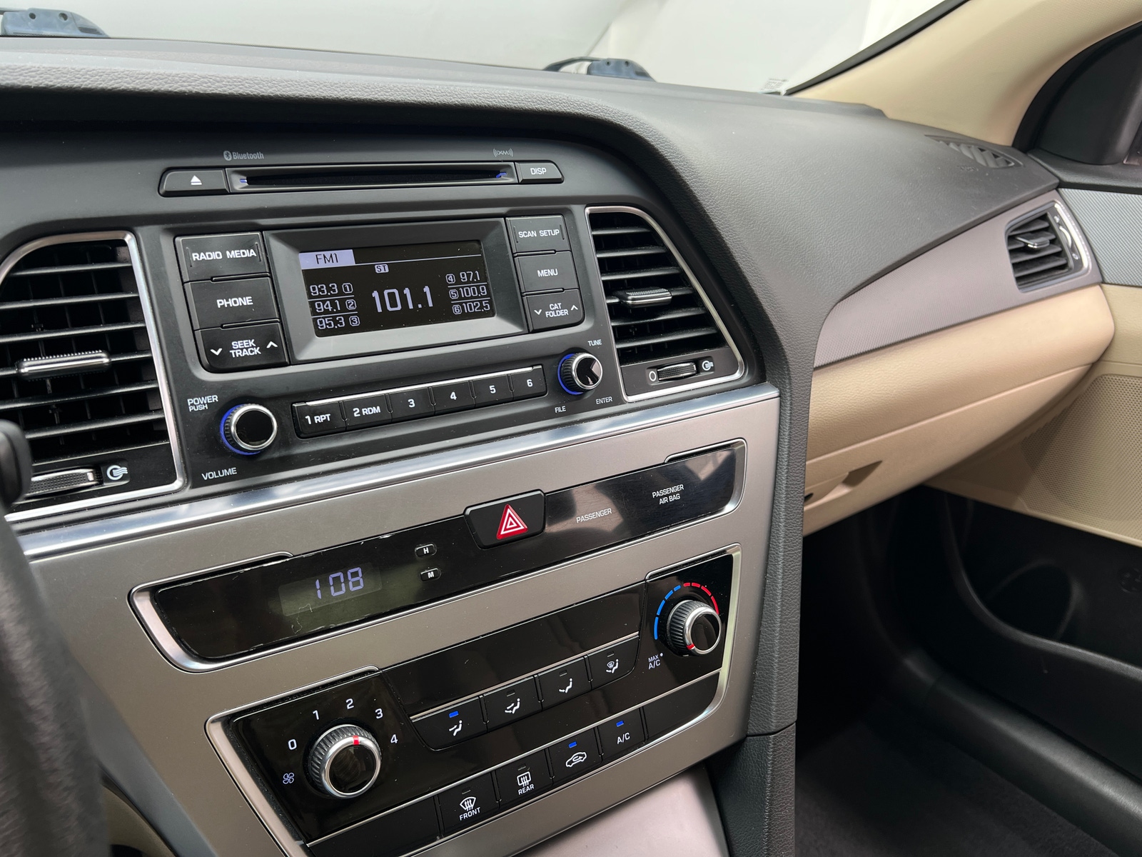 Thumbnail: 2017 Hyundai Sonata - 4