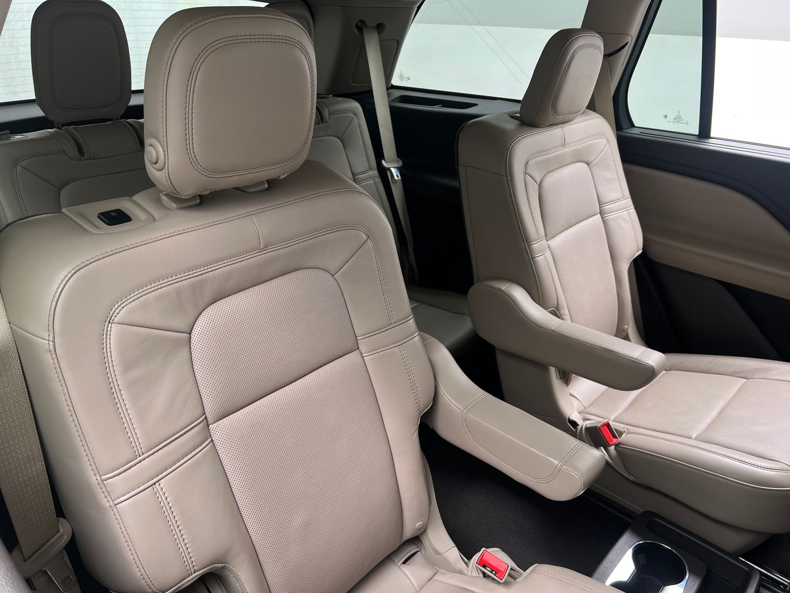 Thumbnail: 2020 Lincoln Aviator - 5