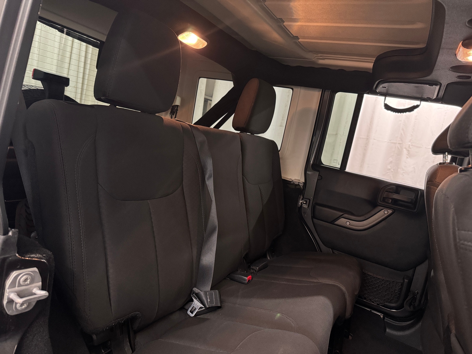 Thumbnail: 2017 Jeep Wrangler - 6