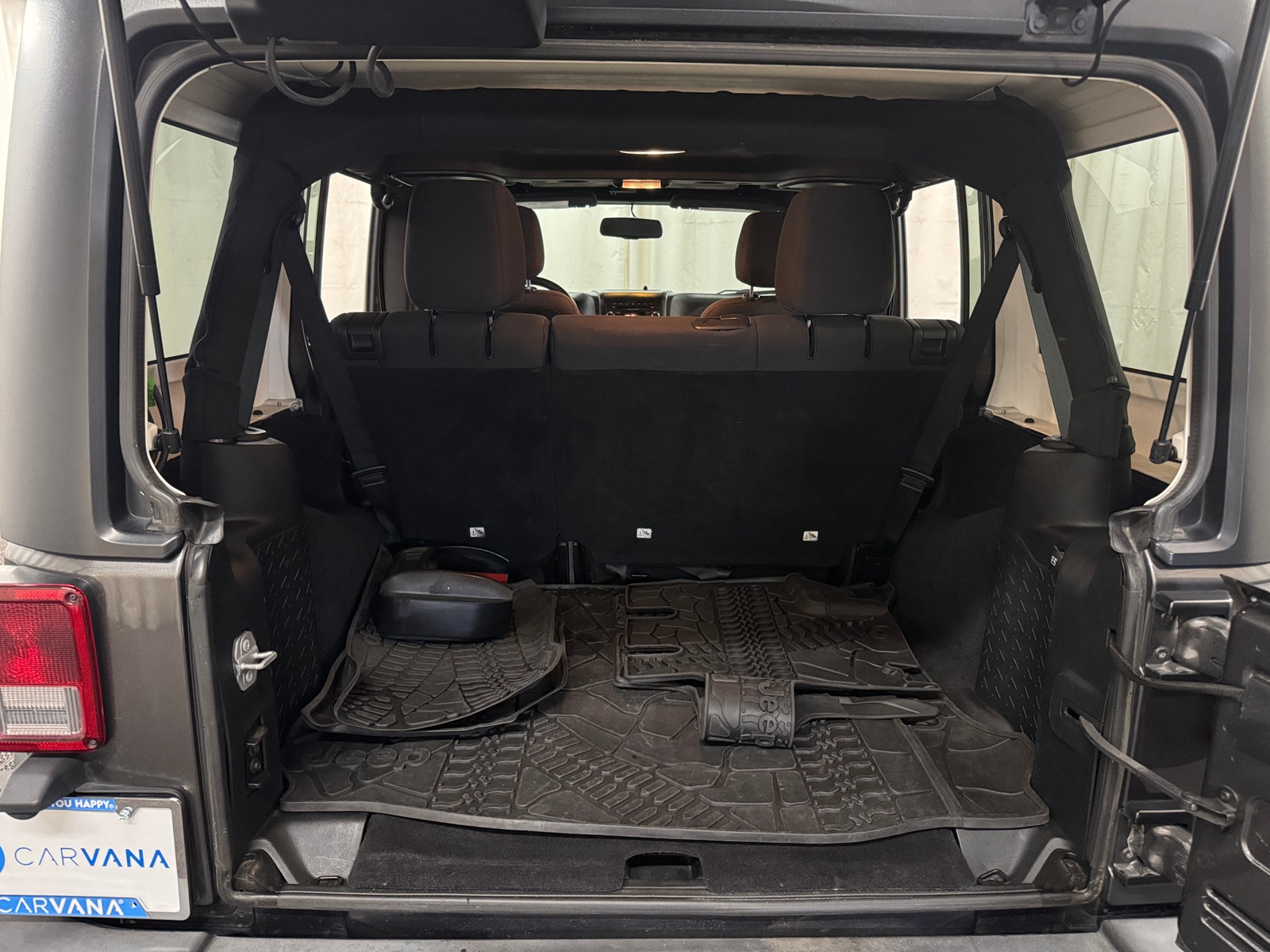 Thumbnail: 2017 Jeep Wrangler - 7