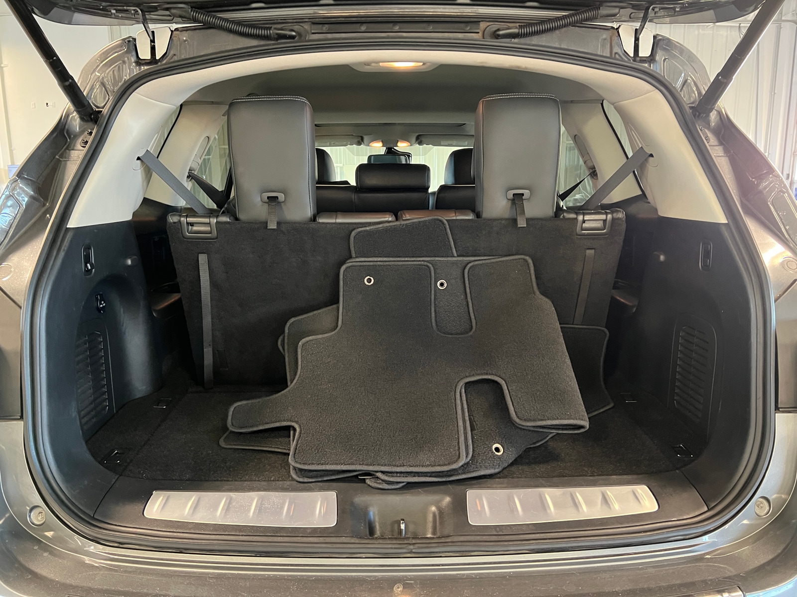 Thumbnail: 2019 INFINITI QX60 - 6