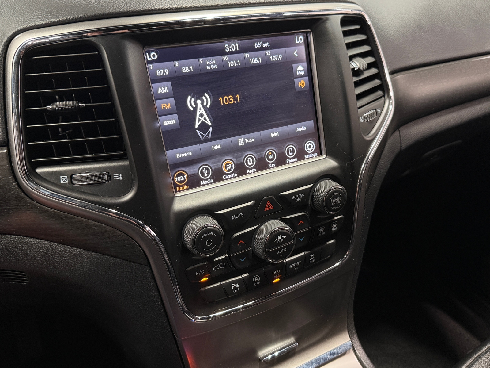 Thumbnail: 2018 Jeep Grand Cherokee - 4