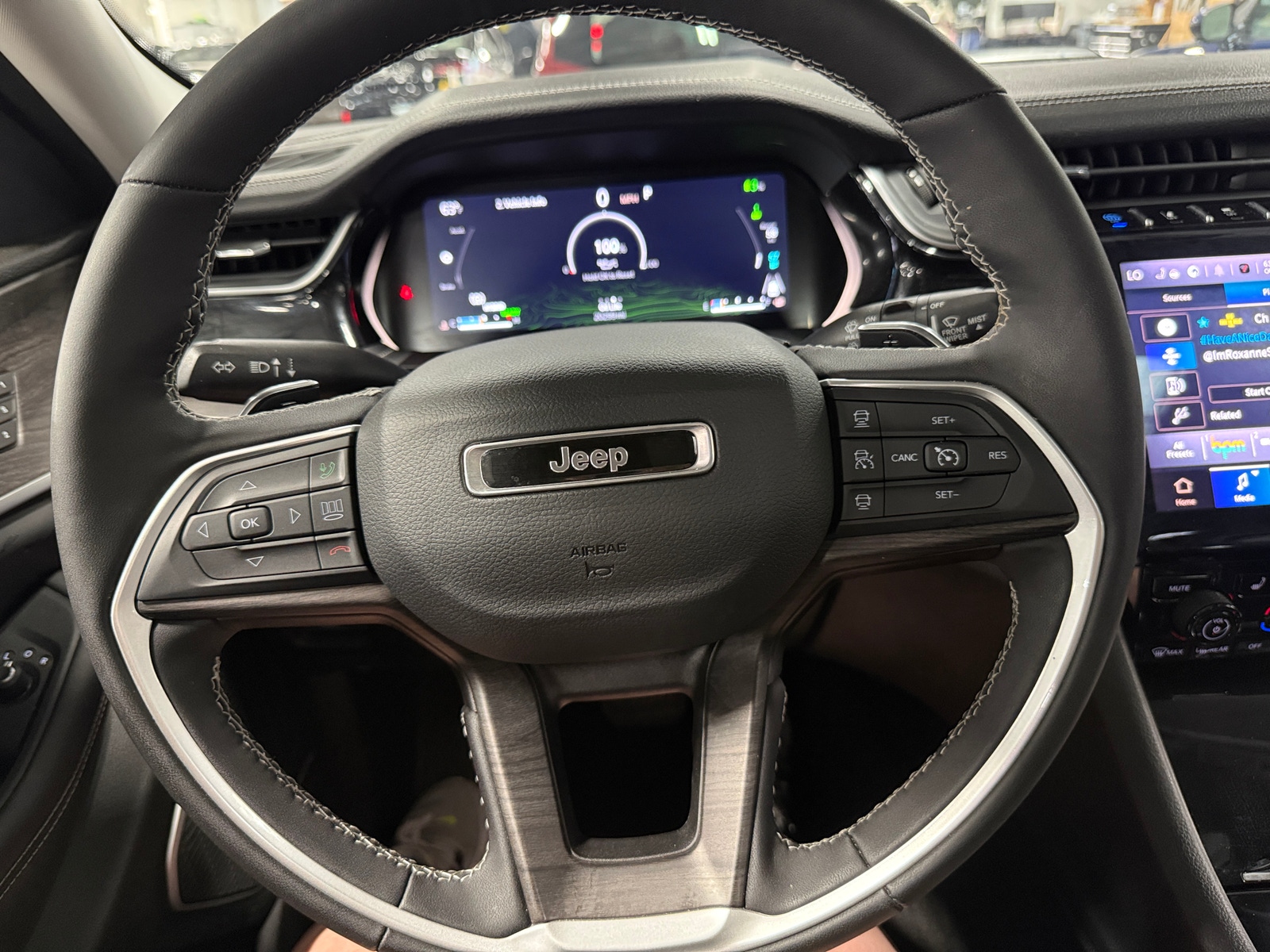Thumbnail: 2023 Jeep Grand Cherokee - 4