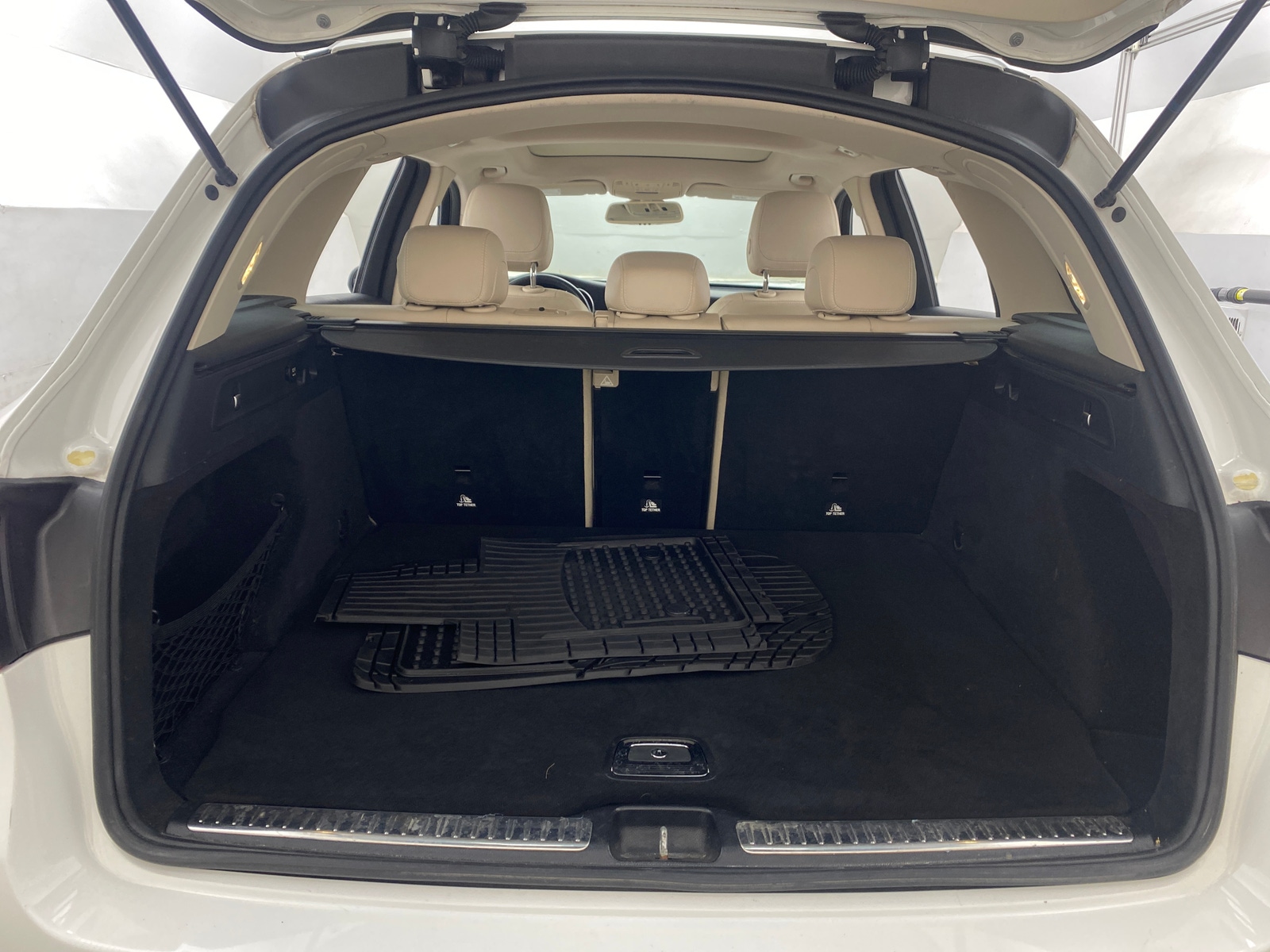 Thumbnail: 2017 Mercedes-Benz GLC - 6